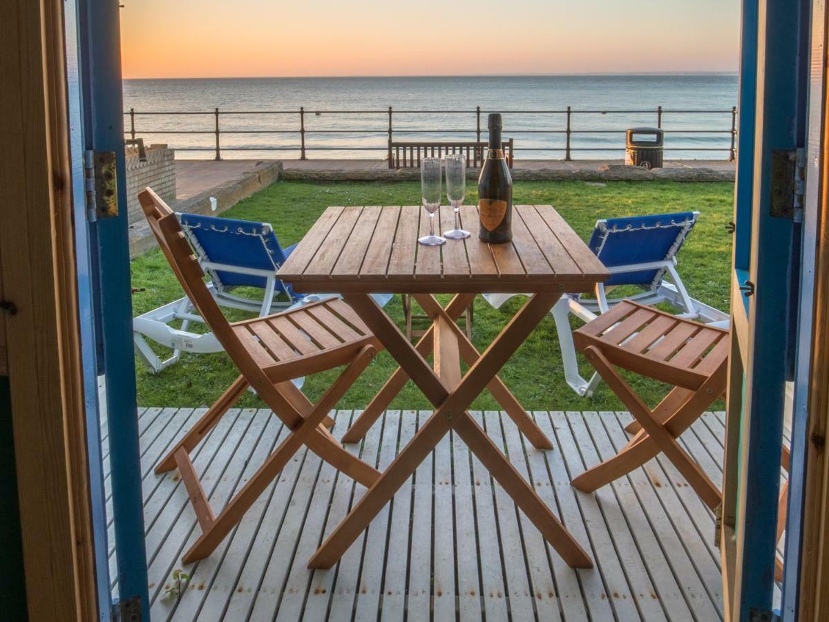 Promenade Apartment With Own Beach Hut Totland Εξωτερικό φωτογραφία