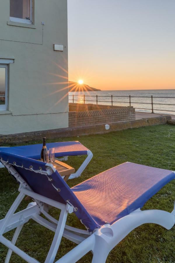 Promenade Apartment With Own Beach Hut Totland Εξωτερικό φωτογραφία